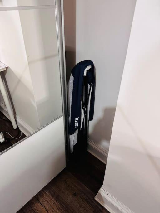 Lovely 2 Bedroom Ground Floor Flat With Garden. Λονδίνο Εξωτερικό φωτογραφία